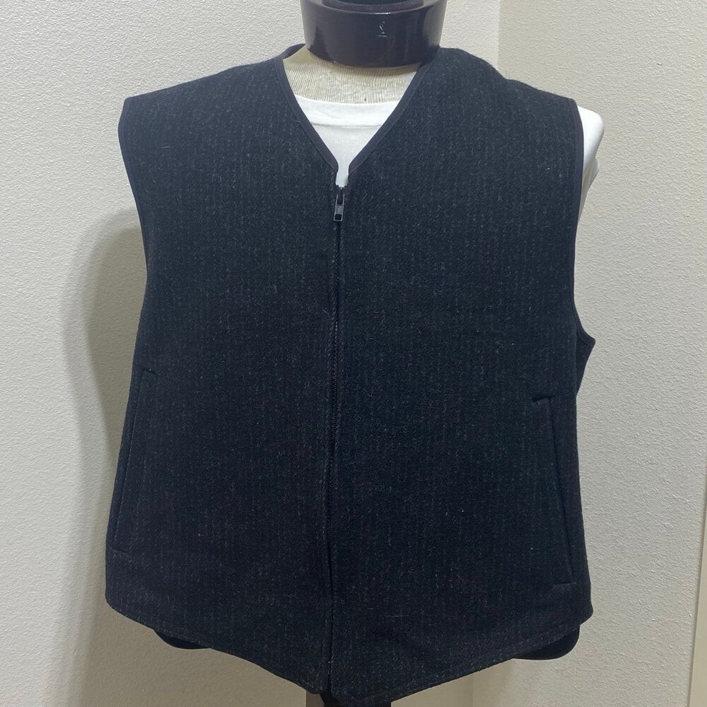 L.L. Bean Men's Wool Full Zip Vest Black Size Large Outdoor Adjustable Back - Picture 1 of 11